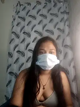 Snapshot of Queen_zara1 chatting on 10.27.25 Queen zara1 online show from 10.27.25