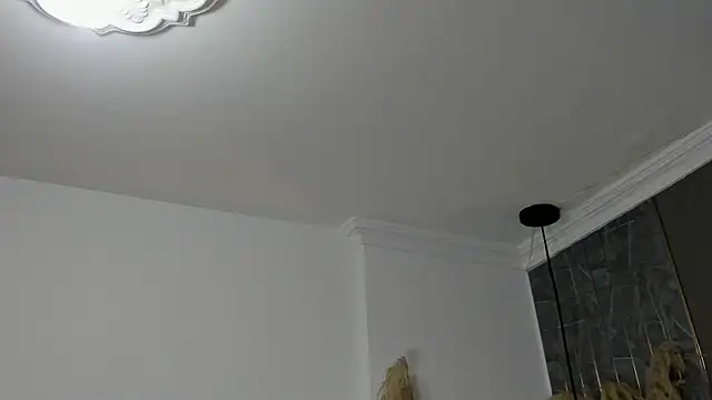 Snapshot of Slut_Milf_ chatting on 09.25.25 Slut Milf  online show from 09.25.25