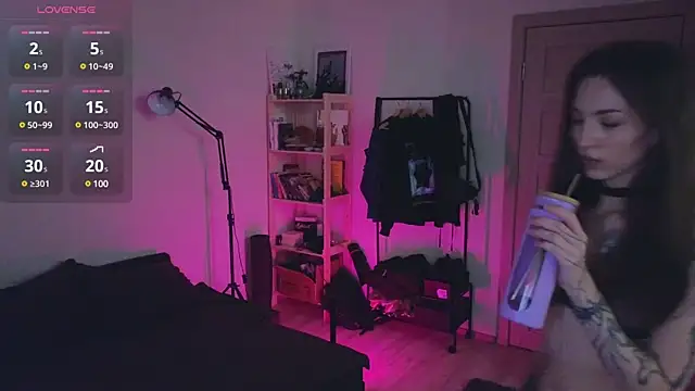 Snapshot of Space_X_Roxy_ chatting on 12.26.24 Space X Roxy  online show from 12.26.24