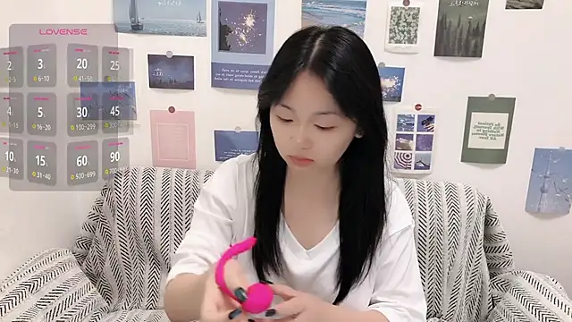 Snapshot of LiLiYbaby chatting on 09.14.25 LiLiYbaby online show from 09.14.25