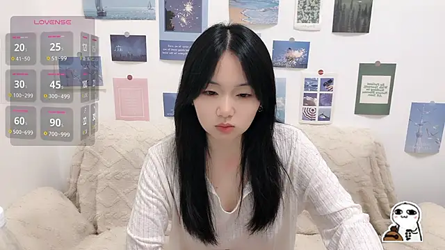 Snapshot of LiLiYbaby chatting on 10.07.25 LiLiYbaby online show from 10.07.25