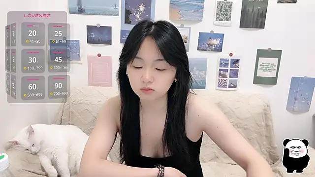 Snapshot of LiLiYbaby chatting on 10.18.25 LiLiYbaby online show from 10.18.25