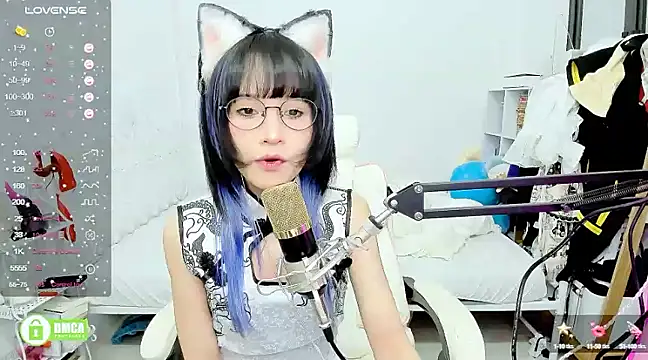 Snapshot of RassieRaph chatting on 02.17.25 RassieRaph online show from 02.17.25