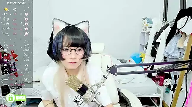 Snapshot of RassieRaph chatting on 03.10.25 RassieRaph online show from 03.10.25