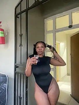 Snapshot of BeautyAuroa chatting on 01.23.25 BeautyAuroa online show from 01.23.25