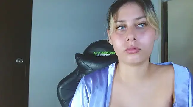 pamela fox03 online show from 02.13.25