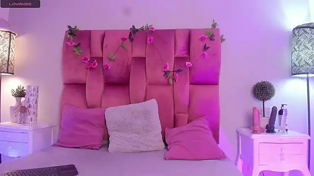 SweetBonniie online show from 01.10.25