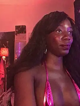 Snapshot of lanaluxxe4 chatting on 12.06.24 lanaluxxe4 online show from 12.06.24