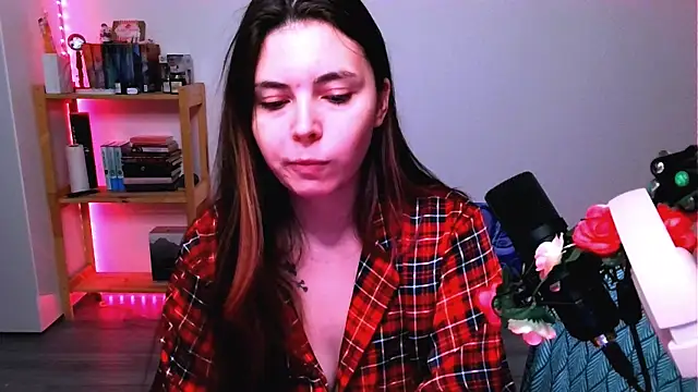 Snapshot of peaachybabe__ chatting on 10.26.25 peaachybabe   online show from 10.26.25