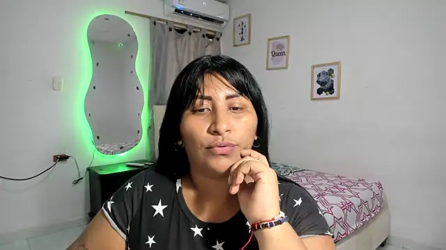 Snapshot of nikol_sexy39 chatting on 09.26.25 nikol sexy39 online show from 09.26.25