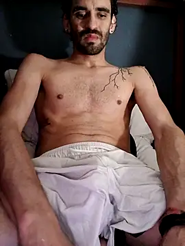 Snapshot of johngil0995 chatting on 09.10.25 johngil0995 online show from 09.10.25