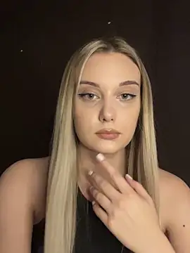 Snapshot of Alisa_Rise chatting on 12.27.24 Alisa Rise online show from 12.27.24