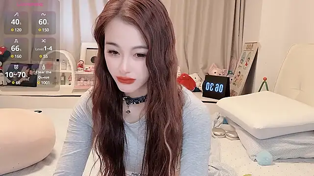Snapshot of Neyllar chatting on 02.23.25 Neyllar online show from 02.23.25