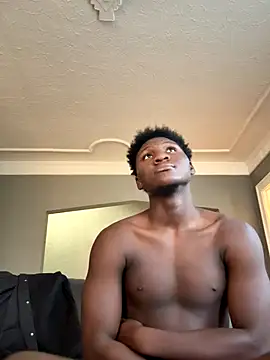 Snapshot of Festivitiesking1 chatting on 10.12.25 Festivitiesking1 online show from 10.12.25