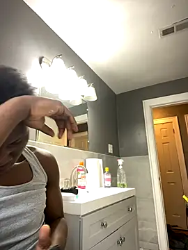 Snapshot of Festivitiesking1 chatting on 11.07.25 Festivitiesking1 online show from 11.07.25