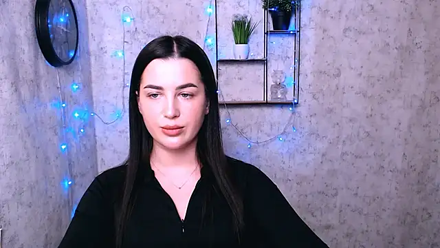 Snapshot of DivaKaily_ chatting on 02.04.25 DivaKaily online show from 02.04.25