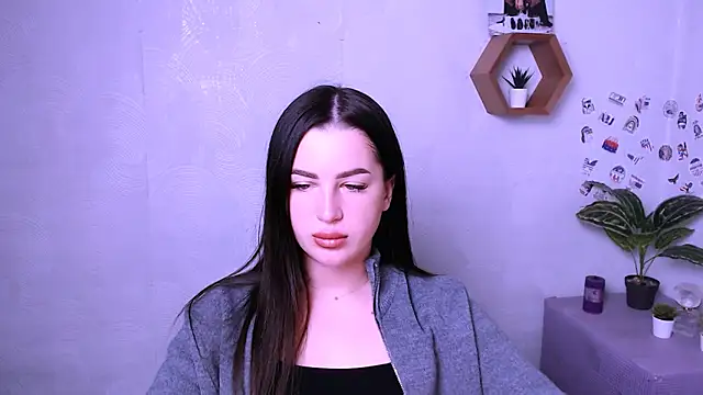 Snapshot of DivaKaily_ chatting on 10.01.25 DivaKaily online show from 10.01.25