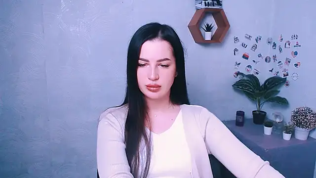 Snapshot of DivaKaily_ chatting on 10.04.25 DivaKaily online show from 10.04.25