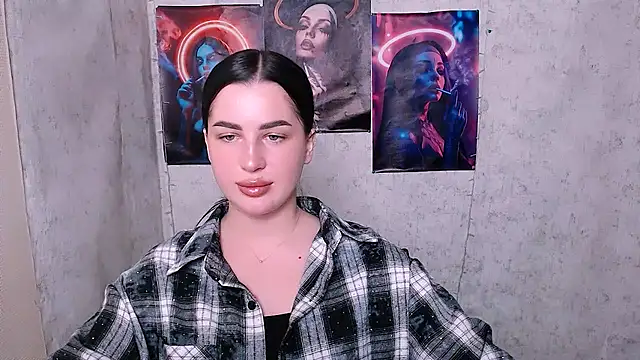 Snapshot of DivaKaily_ chatting on 11.01.25 DivaKaily online show from 11.01.25