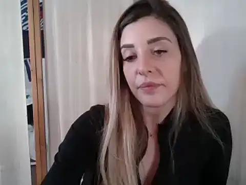 Snapshot of MissBella131 chatting on 12.27.24 MissBella131 online show from 12.27.24