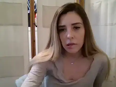 Snapshot of MissBella131 chatting on 01.11.25 MissBella131 online show from 01.11.25