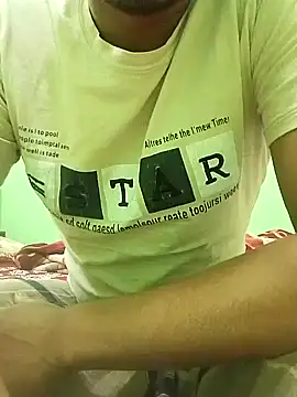 Snapshot of Taniya07 chatting on 01.12.25 Taniya07 online show from 01.12.25