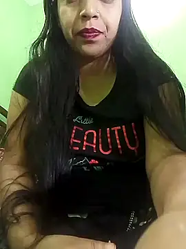 Snapshot of Taniya07 chatting on 01.15.25 Taniya07 online show from 01.15.25