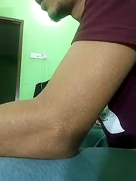 Snapshot of Taniya07 chatting on 02.16.25 Taniya07 online show from 02.16.25