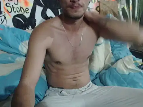 Snapshot of roystonee01 chatting on 09.09.25 roystonee01 online show from 09.09.25