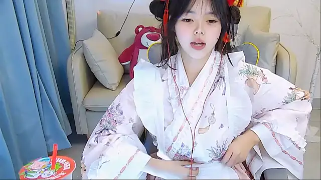 Snapshot of mango-a chatting on 12.27.24 mango-a online show from 12.27.24