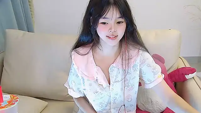 Snapshot of mango-a chatting on 01.20.25 mango-a online show from 01.20.25