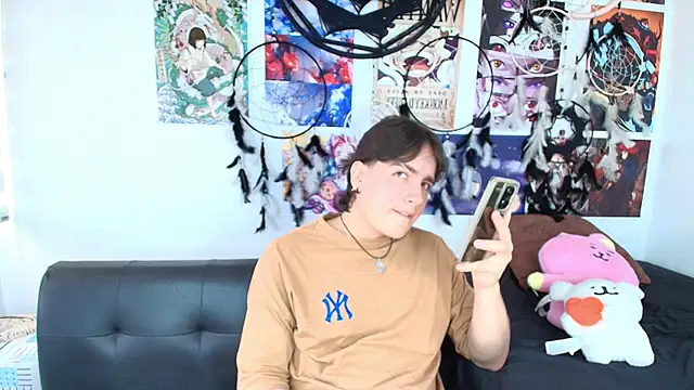 Snapshot of lukashollow_ chatting on 10.18.25 lukashollow online show from 10.18.25