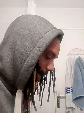 Snapshot of bas2ana chatting on 01.05.25 bas2ana online show from 01.05.25