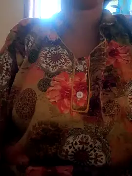 Snapshot of akshara_22 chatting on 10.18.25 akshara 22 online show from 10.18.25