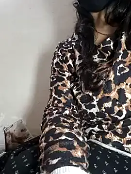 Snapshot of Anamika_Kapoor chatting on 12.22.24 Anamika Kapoor online show from 12.22.24