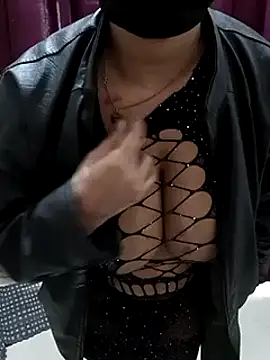 Snapshot of Anamika_Kapoor chatting on 01.02.25 Anamika Kapoor online show from 01.02.25