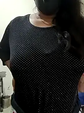 Snapshot of Anamika_Kapoor chatting on 01.09.25 Anamika Kapoor online show from 01.09.25