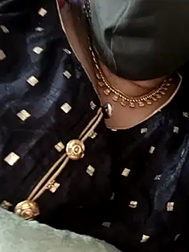 Snapshot of Anamika_Kapoor chatting on 01.09.25 Anamika Kapoor online show from 01.09.25