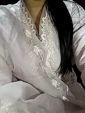 Snapshot of Anamika_Kapoor chatting on 01.28.25 Anamika Kapoor online show from 01.28.25