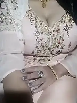 Snapshot of Anamika_Kapoor chatting on 02.26.25 Anamika Kapoor online show from 02.26.25