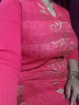 Snapshot of Anamika_Kapoor chatting on 03.08.25 Anamika Kapoor online show from 03.08.25