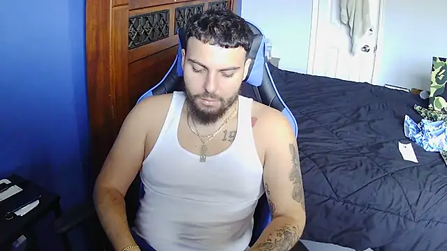 Snapshot of MasterKvn chatting on 03.10.25 MasterKvn online show from 03.10.25