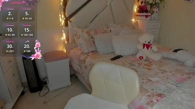 Snapshot of roxannkanneth__ chatting on 03.12.25 roxannkanneth online show from 03.12.25