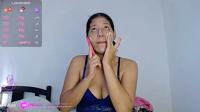 Snapshot of evaluna_horny_ chatting on 03.05.25 evaluna horny  online show from 03.05.25