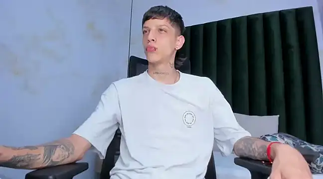 Snapshot of Adam_hard_ chatting on 12.04.24 Adam hard  online show from 12.04.24