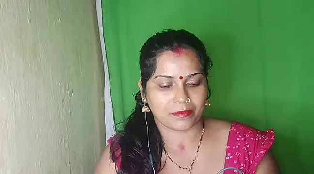 Snapshot of mamoni91 chatting on 12.26.24 mamoni91 online show from 12.26.24