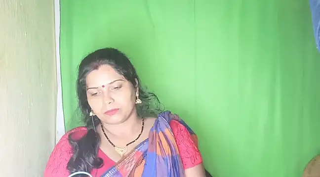 Snapshot of mamoni91 chatting on 01.12.25 mamoni91 online show from 01.12.25
