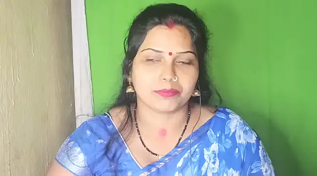 Snapshot of mamoni91 chatting on 02.10.25 mamoni91 online show from 02.10.25