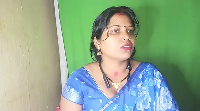 Snapshot of mamoni91 chatting on 02.12.25 mamoni91 online show from 02.12.25