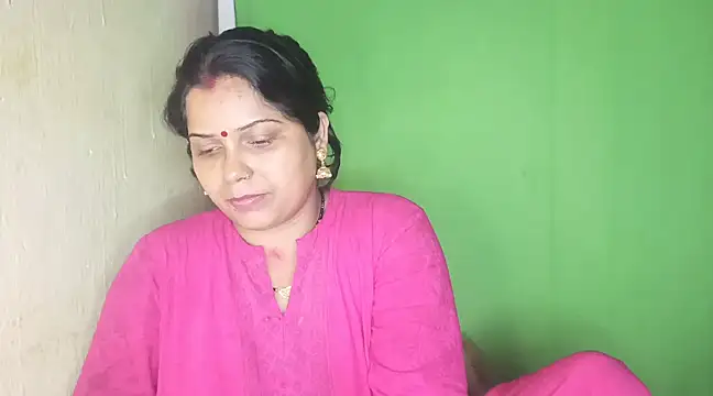 Snapshot of mamoni91 chatting on 02.13.25 mamoni91 online show from 02.13.25